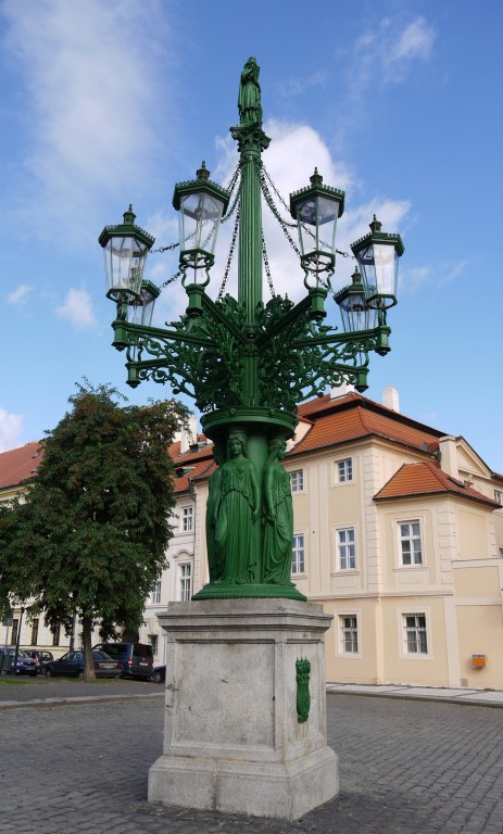Kliknij obrazek, aby uzyskać większą wersję

Nazwa:	Latarnia Praga.jpg
Wyświetleń:	271
Rozmiar:	99,2 KB
ID:	114185