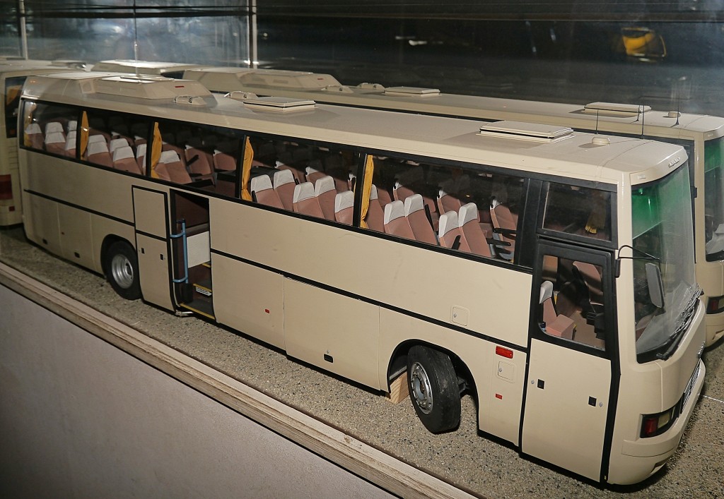 Kliknij obrazek, aby uzyskać większą wersję

Nazwa:	Autokar.jpg
Wyświetleń:	215
Rozmiar:	185,5 KB
ID:	159707