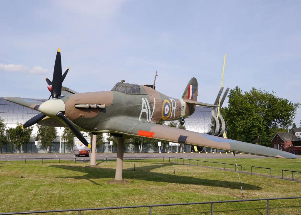 Kliknij obrazek, aby uzyskać większą wersję

Nazwa:	Hawker Hurricane.jpg
Wyświetleń:	254
Rozmiar:	183,4 KB
ID:	163756