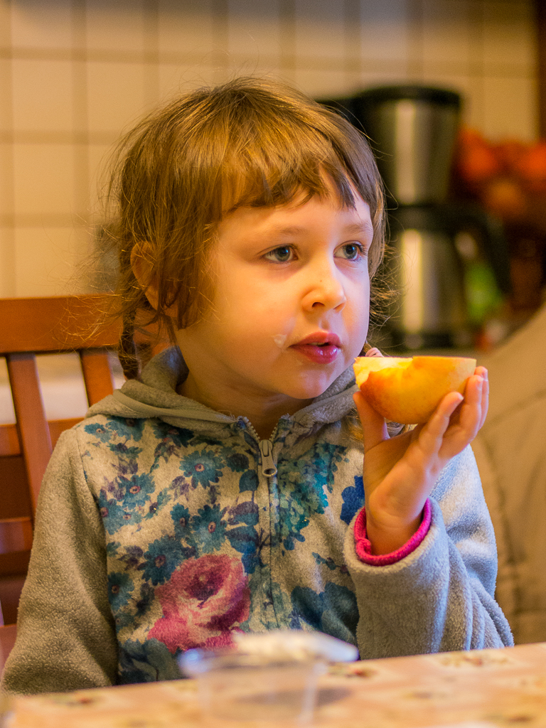 Kliknij obrazek, aby uzyskać większą wersję

Nazwa:	Nika z jablkiem II-1180516.jpg
Wyświetleń:	202
Rozmiar:	739,6 KB
ID:	167916