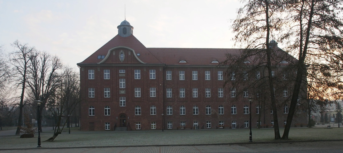 Kliknij obrazek, aby uzyskać większą wersję

Nazwa:	Kampus..A.jpg
Wyświetleń:	221
Rozmiar:	227,0 KB
ID:	168267