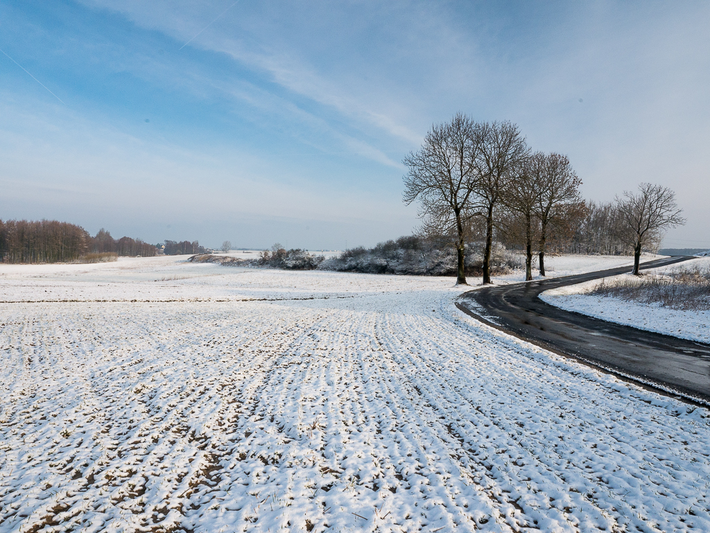 Kliknij obrazek, aby uzyskać większą wersję

Nazwa:	Za zakretem-1070158.jpg
Wyświetleń:	196
Rozmiar:	812,7 KB
ID:	168604