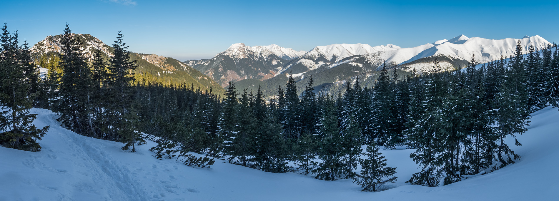 Kliknij obrazek, aby uzyskać większą wersję

Nazwa:	RakonPanoOlek-1.JPG
Wyświetleń:	345
Rozmiar:	776,8 KB
ID:	169838