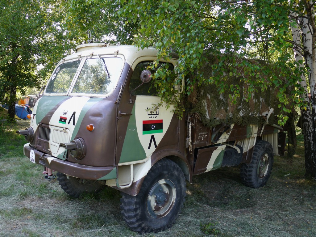 Kliknij obrazek, aby uzyskać większą wersję

Nazwa:	Tatra T805.jpg
Wyświetleń:	1763
Rozmiar:	311,4 KB
ID:	170925