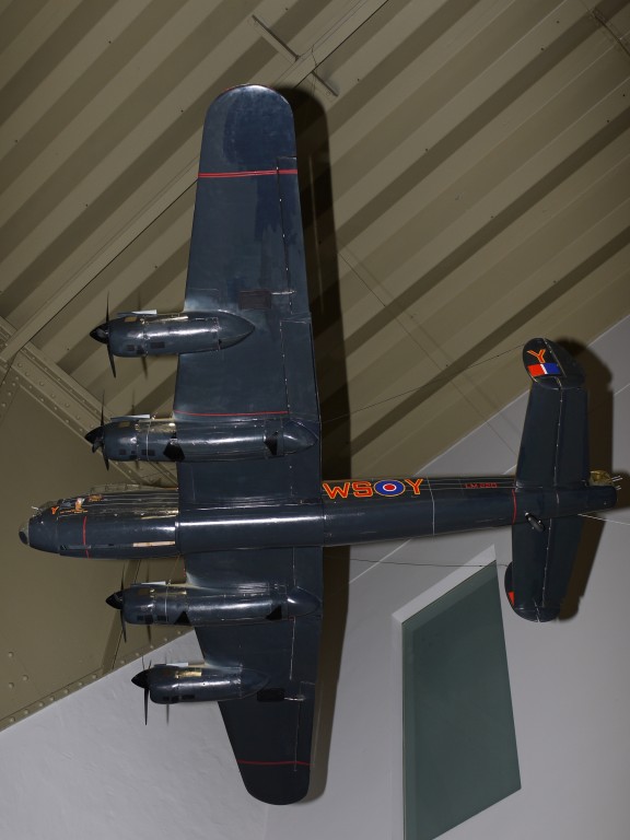 Kliknij obrazek, aby uzyskać większą wersję

Nazwa:	Avro Lancaster.jpg
Wyświetleń:	151
Rozmiar:	65,5 KB
ID:	172349