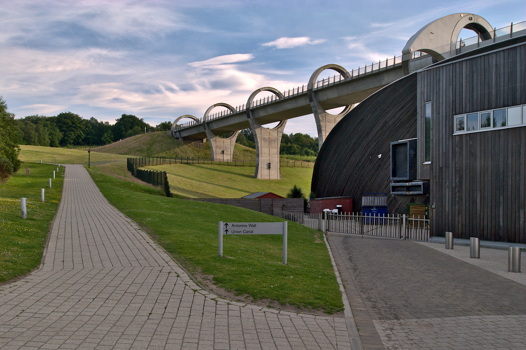 Nazwa:  Falkirk.jpg
Wyświetleń: 189
Rozmiar:  1.012,8 KB