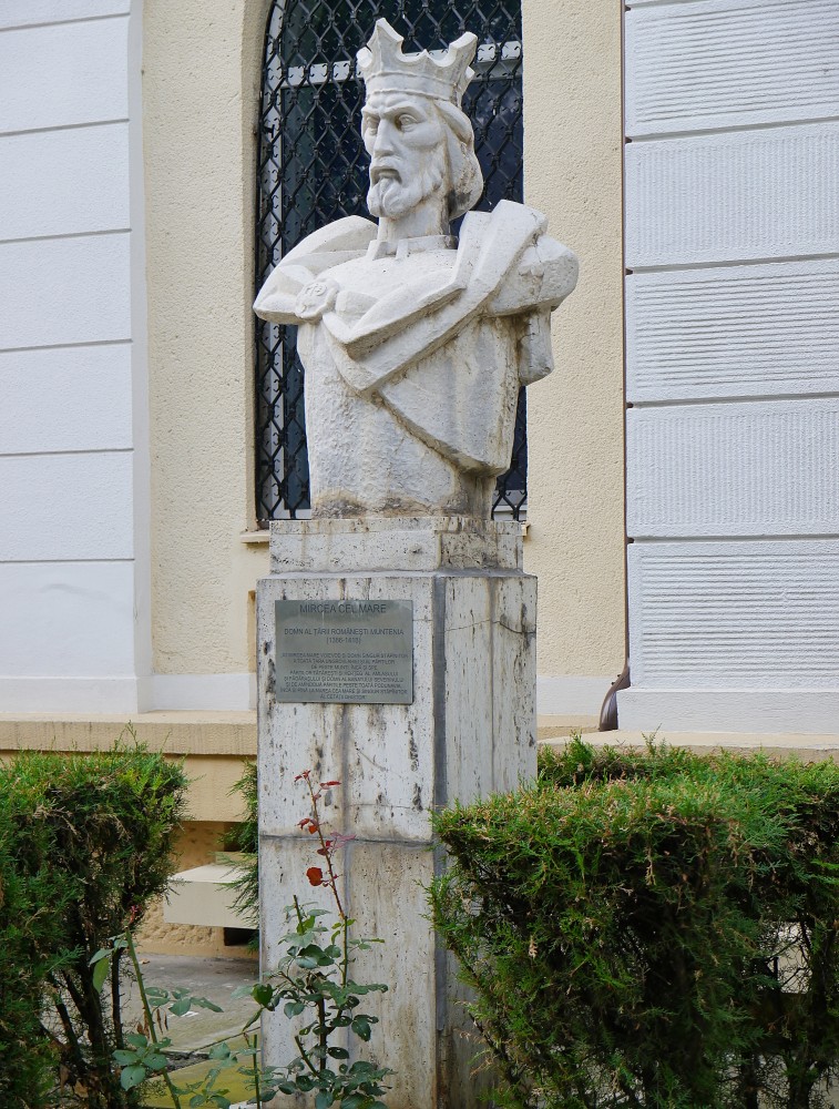 Kliknij obrazek, aby uzyskać większą wersję

Nazwa:	Mircea cel Mare.jpg
Wyświetleń:	229
Rozmiar:	273,7 KB
ID:	235703