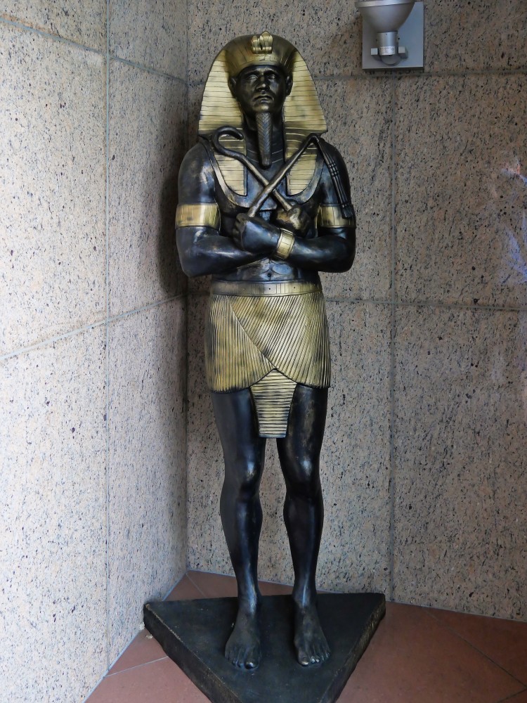 Kliknij obrazek, aby uzyskać większą wersję

Nazwa:	faraon.jpg
Wyświetleń:	139
Rozmiar:	254,0 KB
ID:	244428