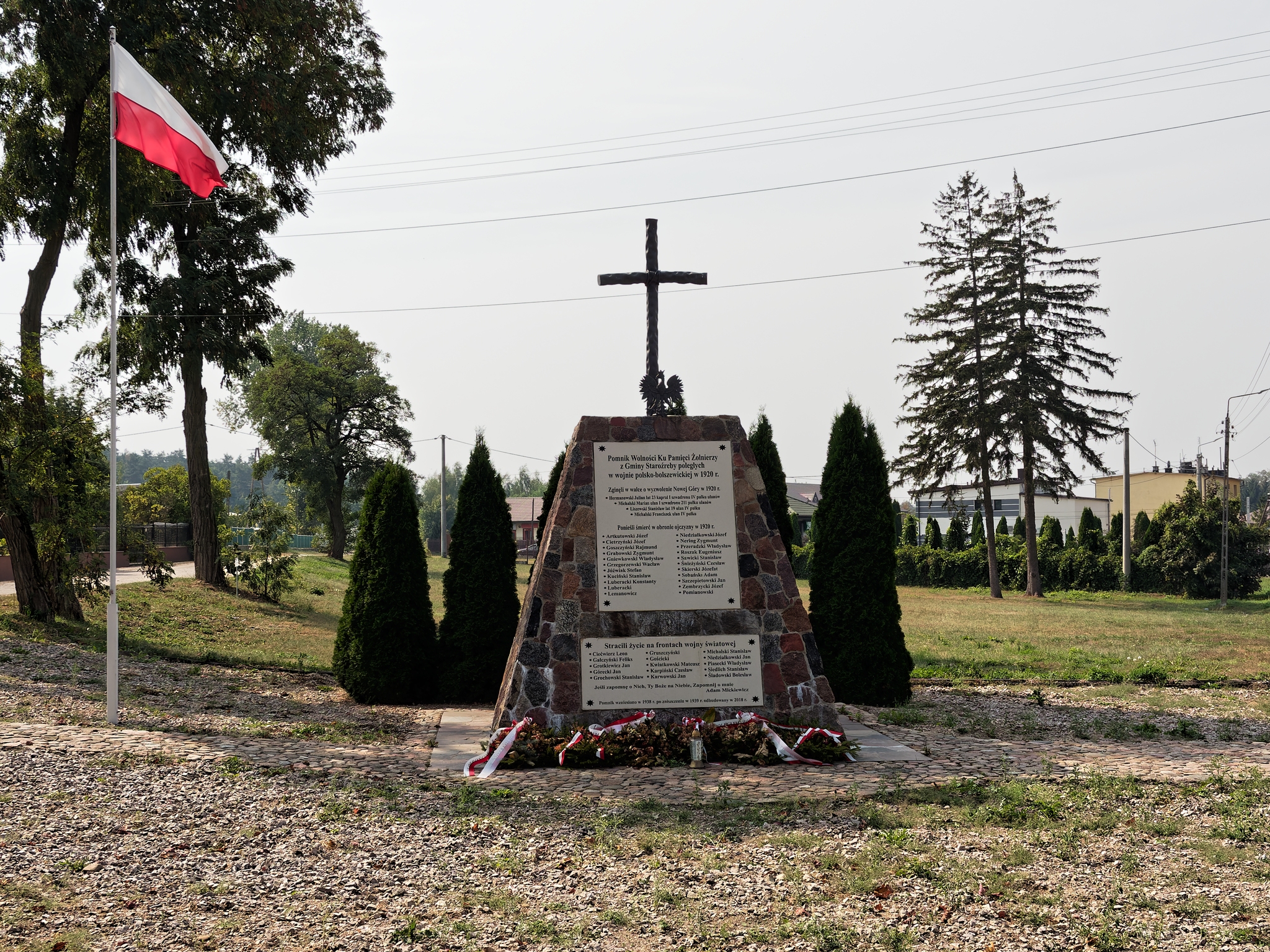 Nazwa:  Góra 1.jpg
Wyświetleń: 219
Rozmiar:  2,71 MB
