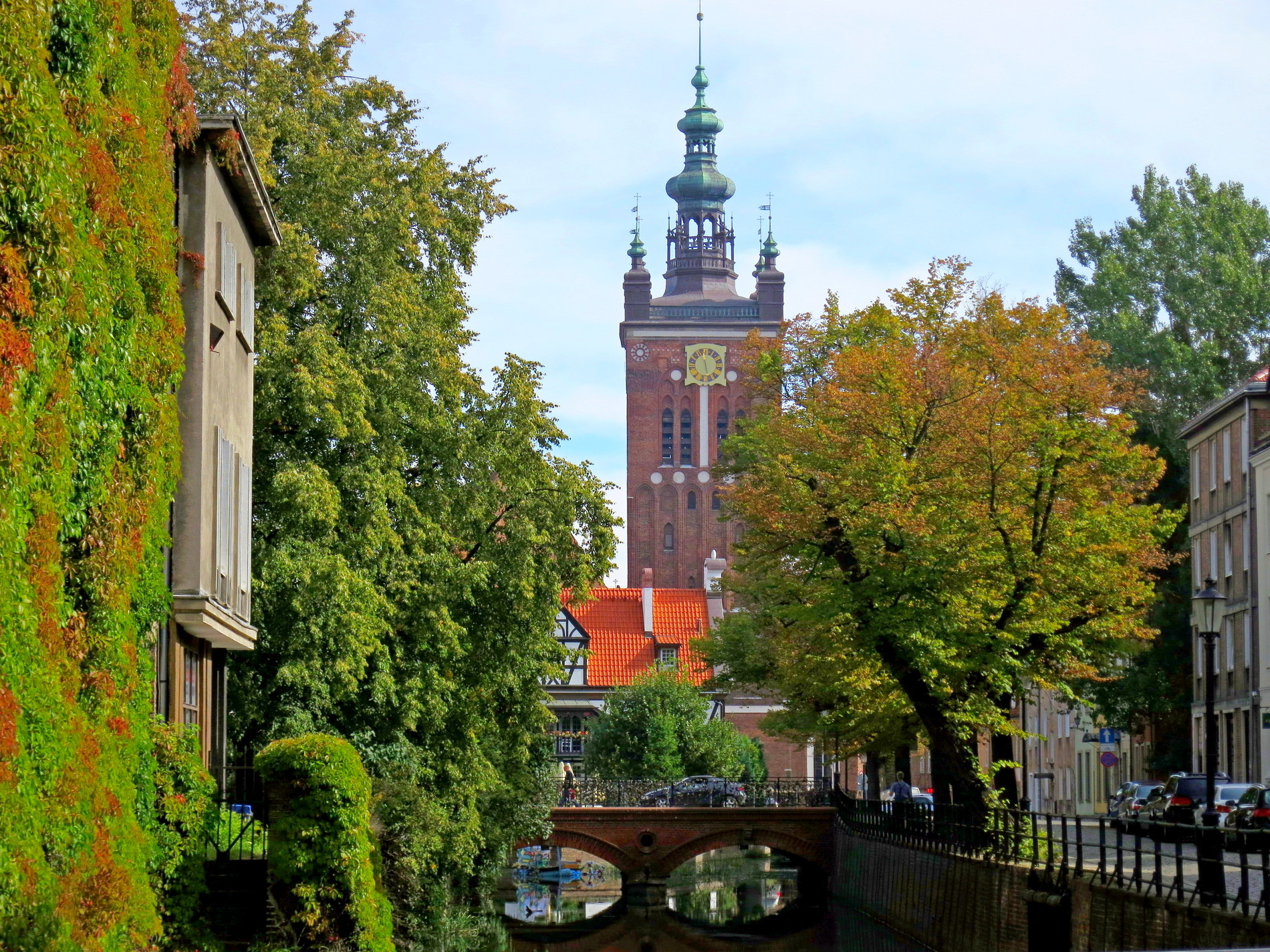 Kliknij obrazek, aby uzyskać większą wersję

Nazwa:	IMG_3154_GdanskWiezaKoscSwKatarzynyOdDomuOpatowPelplinskich_Fst_1900.JPG
Wyświetleń:	12
Rozmiar:	1,06 MB
ID:	270284