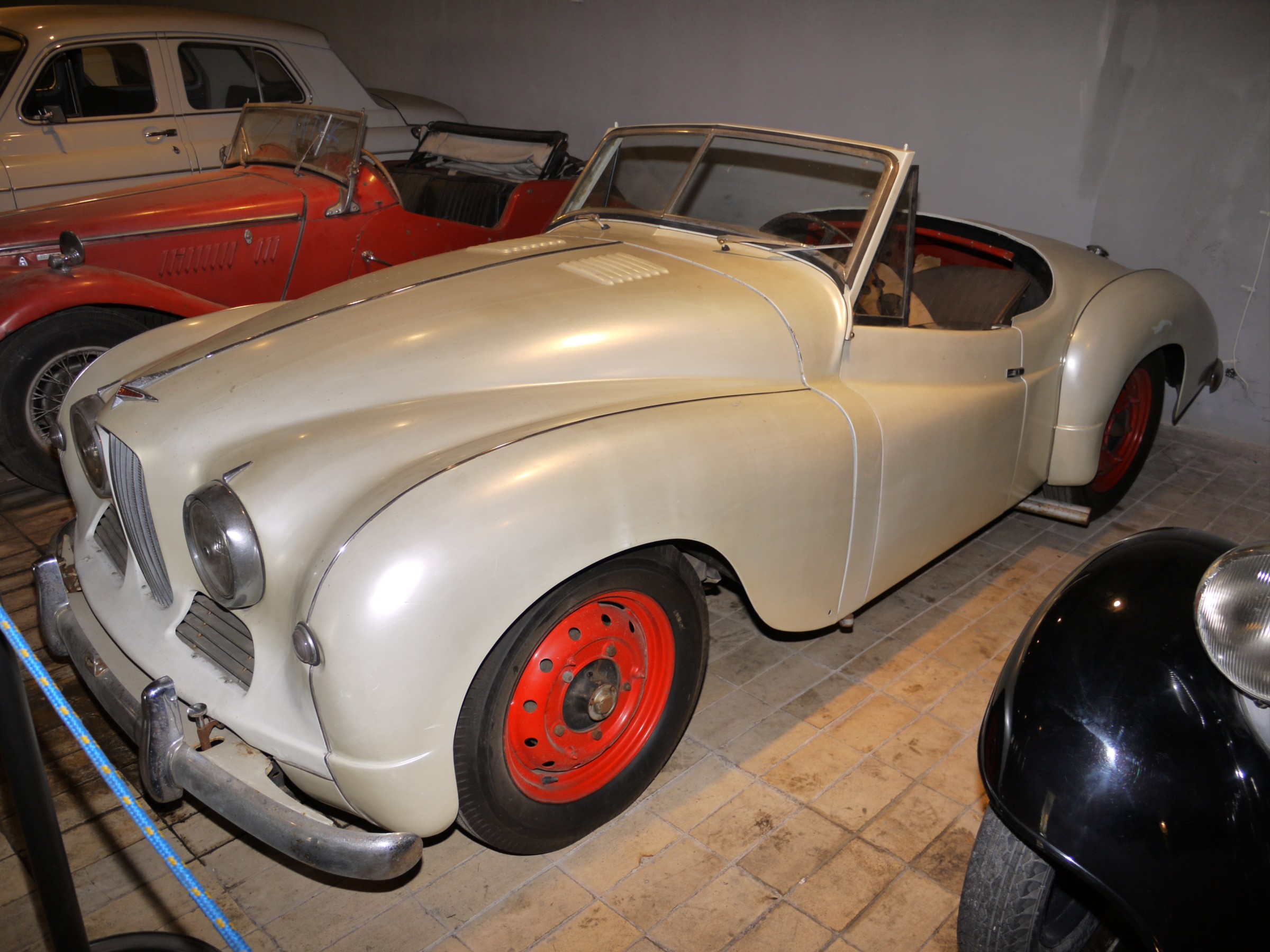 Kliknij obrazek, aby uzyskać większą wersję

Nazwa:	Jowett Jupiter.jpg
Wyświetleń:	1516
Rozmiar:	603,1 KB
ID:	82994