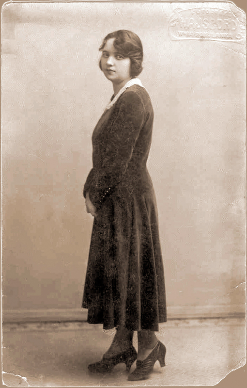 Nazwa:  babcia01.jpg
Wyświetleń: 161
Rozmiar:  287,2 KB